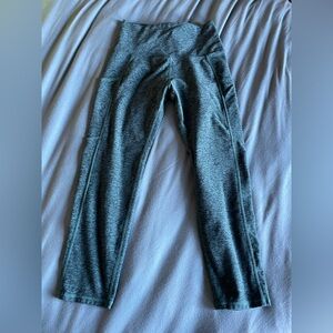 Kirkland brushed Capri women’s size small green